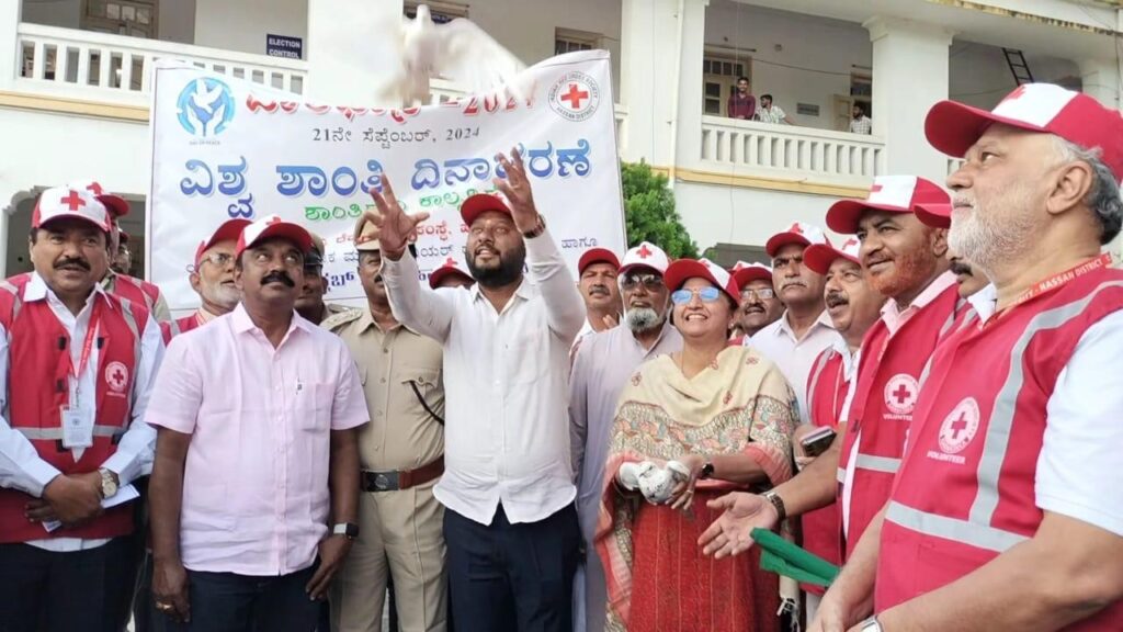 Hassan MLA Swaroop Prakash taking part in a marathon to pledge for global peace.