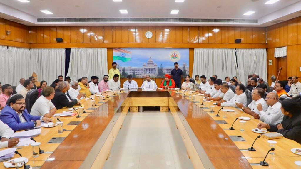 Visuals from the CM's meeting with Panchamasali community leaders in Bengaluru