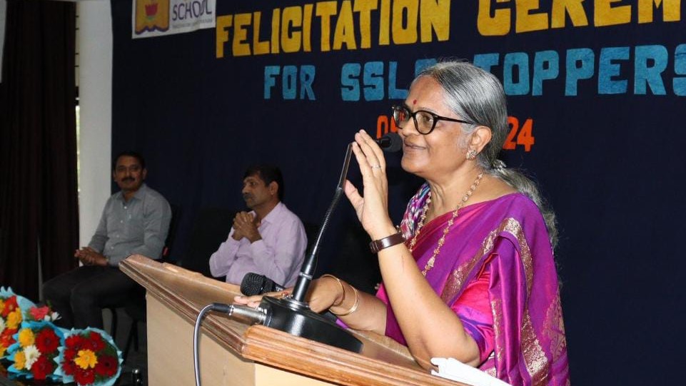Visuals from the felicitation programme held for SSLC achievers, by Vijaya School, Hassan.