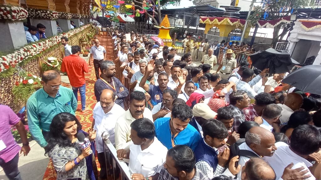 Visuals of Maa Hassanamba captured from inside the shrine on the first day of darshan.