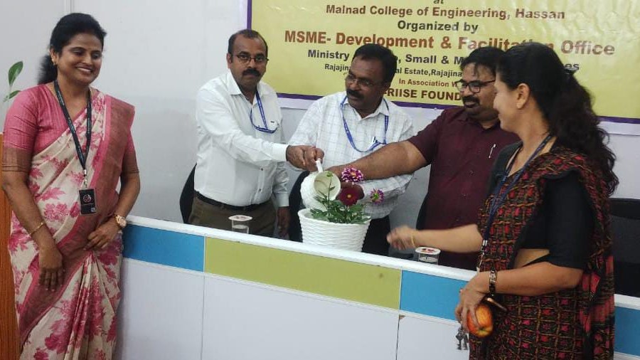 The workshop on data analysis being inaugurated at MCE, Hassan.