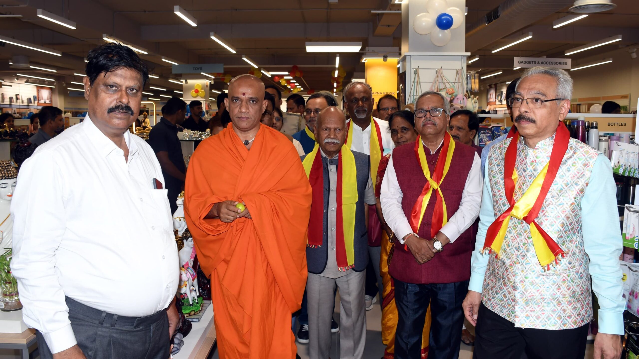 Visuals from the inauguration ceremony of Sapna Book House at Gandhi Circle in Hassan on Thursday.