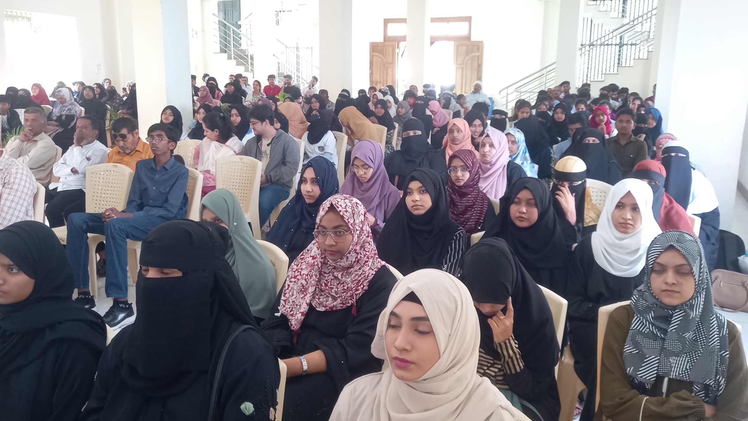 The award function for outstanding Muslim students of SSLC and PUC organised by Helping Hands Forum, Hassan, recently.