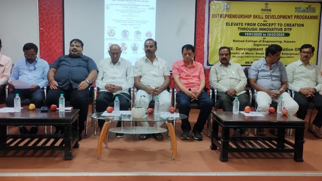 MCE college officials at the launch of the 6-week workshop for students on self-employment prospects.