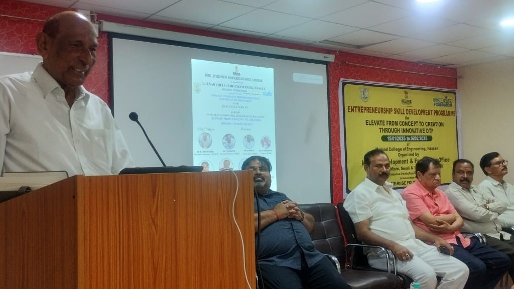 MCE college officials at the launch of the 6-week workshop for students on self-employment prospects.
