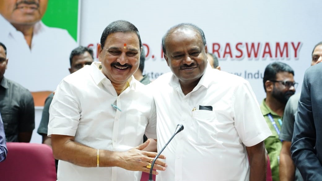 Visuals from the meeting of Steel bigwigs in New Delhi where the revival plan of Vizag Steel Factory was announced.