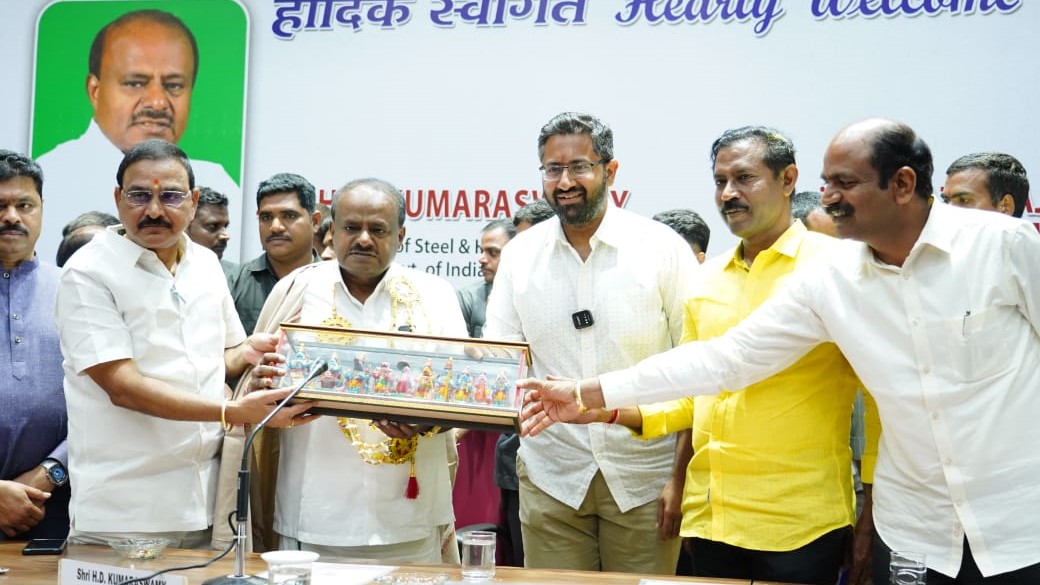 Visuals from the meeting of Steel bigwigs in New Delhi where the revival plan of Vizag Steel Factory was announced.