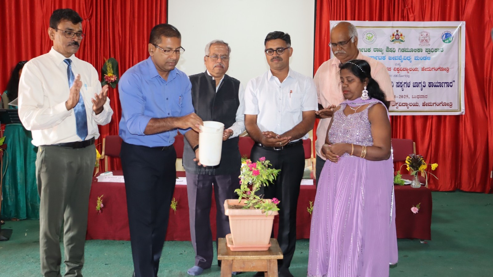 The workshop on medicinal plants being inaugurated in Hassan.