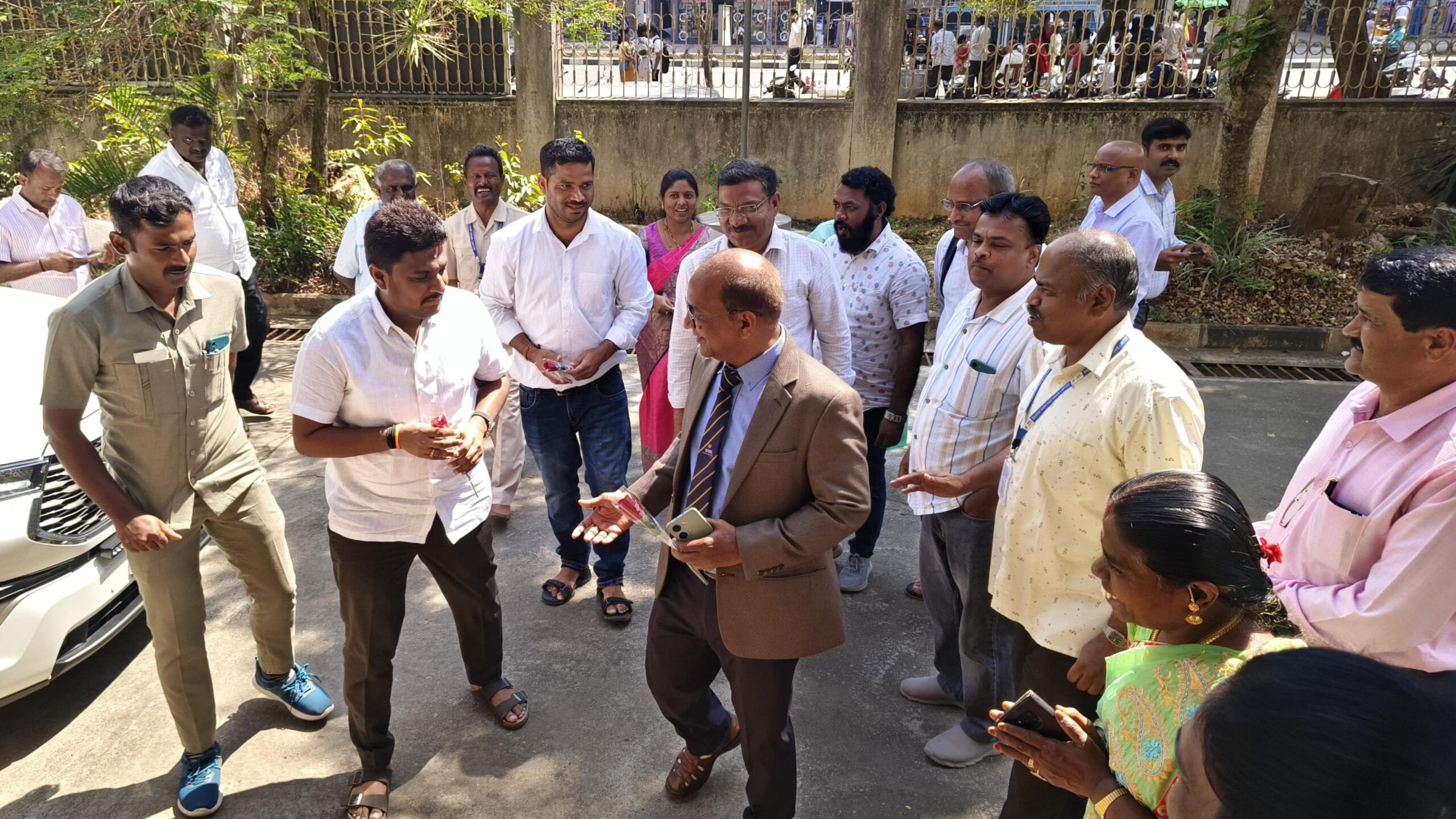 Hassan MP Shreyas Patel and officials of BSNL participating in the meeting in BSNL Bhavan in Hassan on Wednesday.