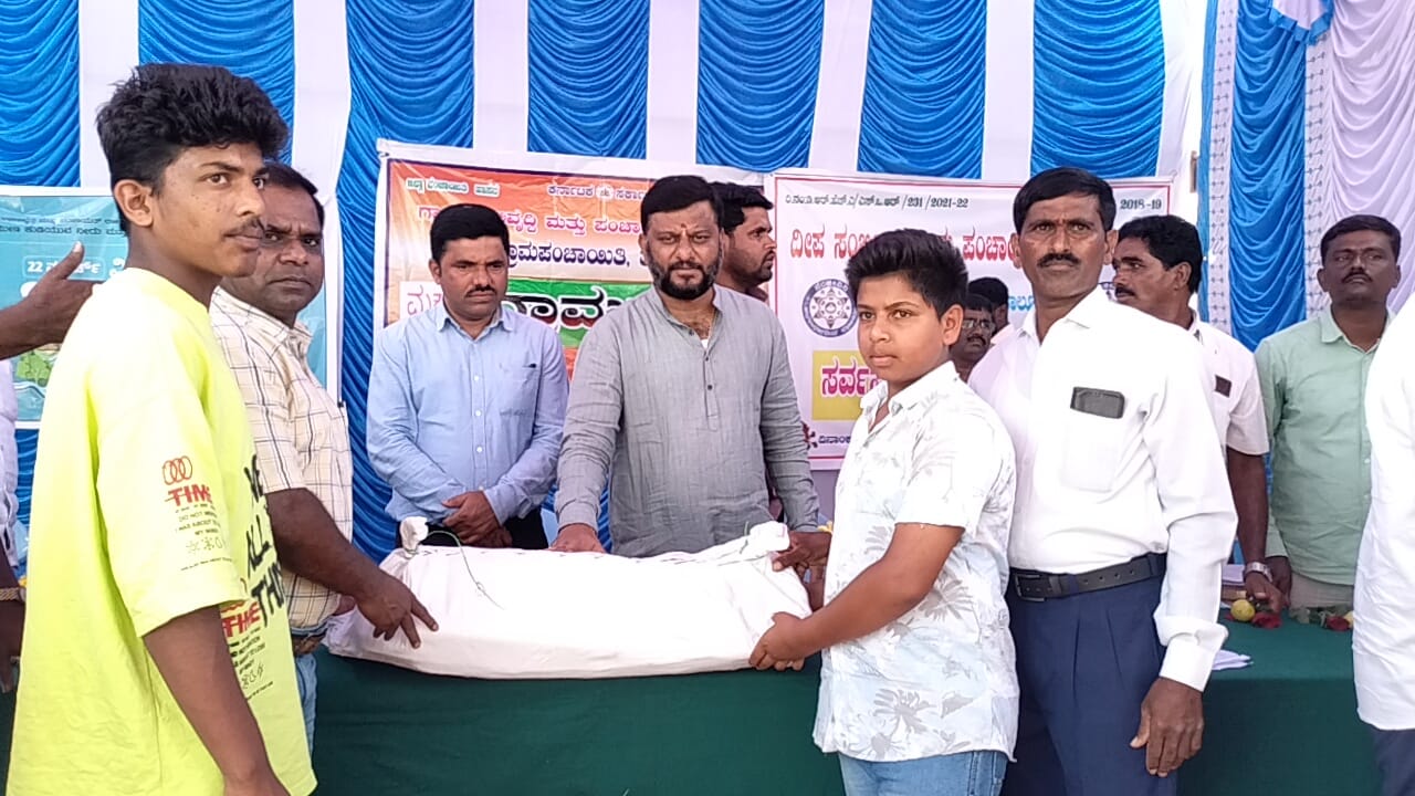 Visuals from the programme held at Tejur Gram Panchayat.